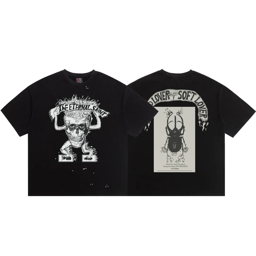European and American SAINT Michael retro cartoon skull print washed and distressed retro Vintage loose short-sleeved T-shirt with digital white ink direct injection, the fabric is breathable and the pattern is three-dimensional and clear. Fabric: Double yarn 240g Style number: S932 Size: S-M-L-XL Color: Washed black Price: P118